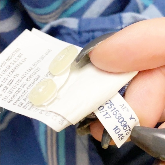 American Eagle Blue Striped Button Down Shirt - Picture 9 of 12